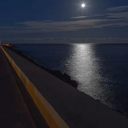 Lägenhet Seafront Marina 9